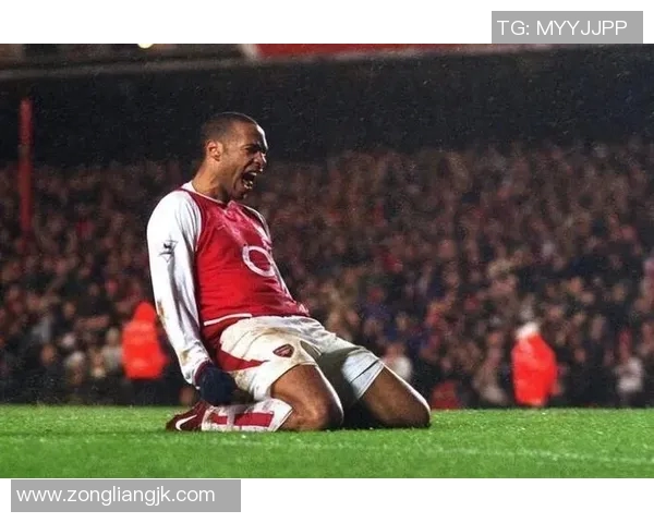 亨利的传奇瞬间：法国足球明星的辉煌时刻与经典相片回顾